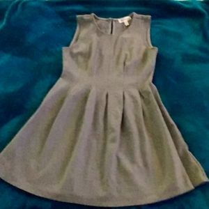 Gray girls sleeveless dress